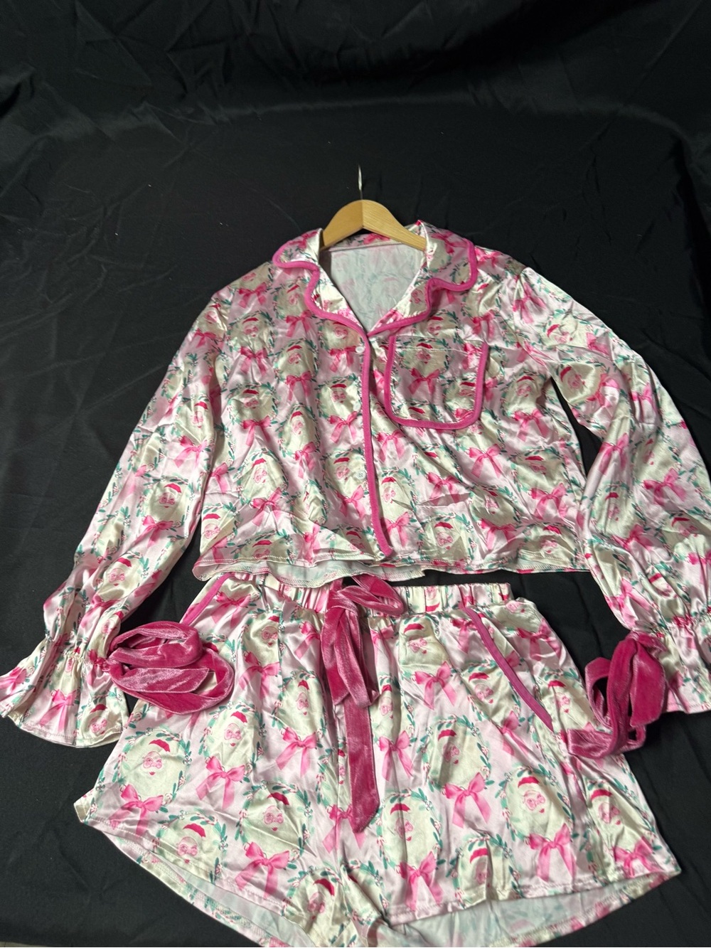 Love Shack Inspired Santa Christmas Two-Piece Pajama Set size medium